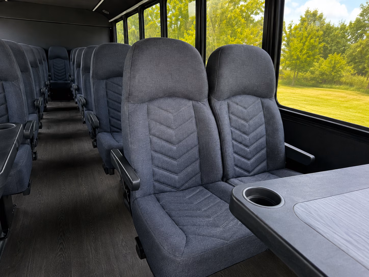 cincinnati give your group a better prom ride with cincinnati prom bus rentals