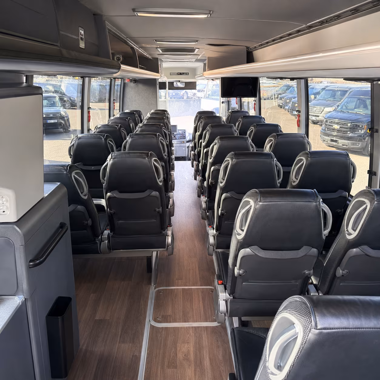 cleveland conference shuttles and corporate bus rentals in cleveland