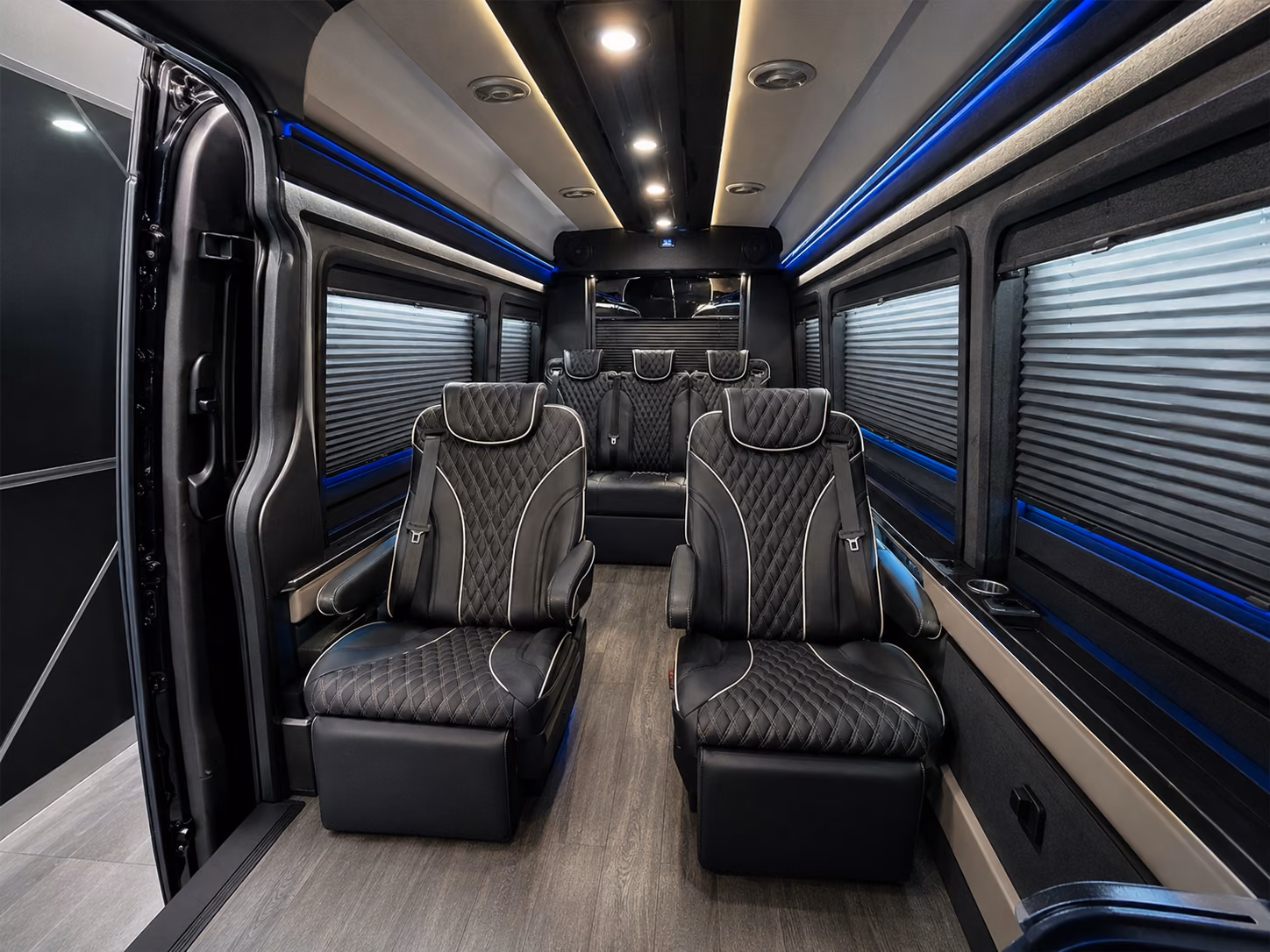 mentorcharterbuscompany com connects you to airport bus options all across northeast ohio