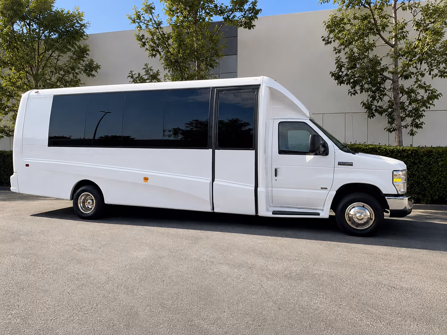 mentorcharterbuscompany com puts more wedding bus options in front of you than any single company can